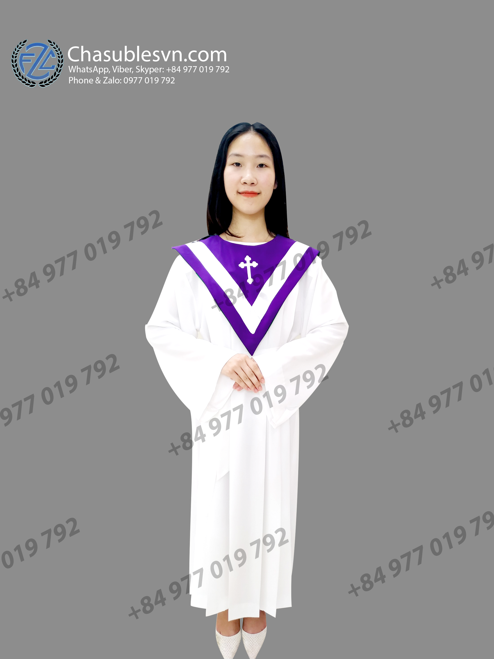 White Choir Robe - Chasublesvn